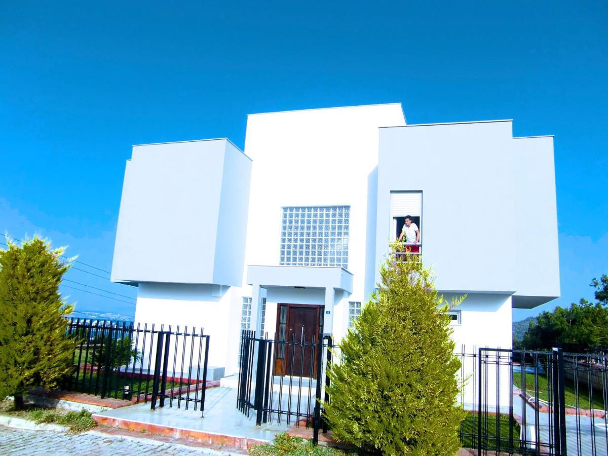 Luxury Villa With Amazing View, Кешме Экстерьер фото
